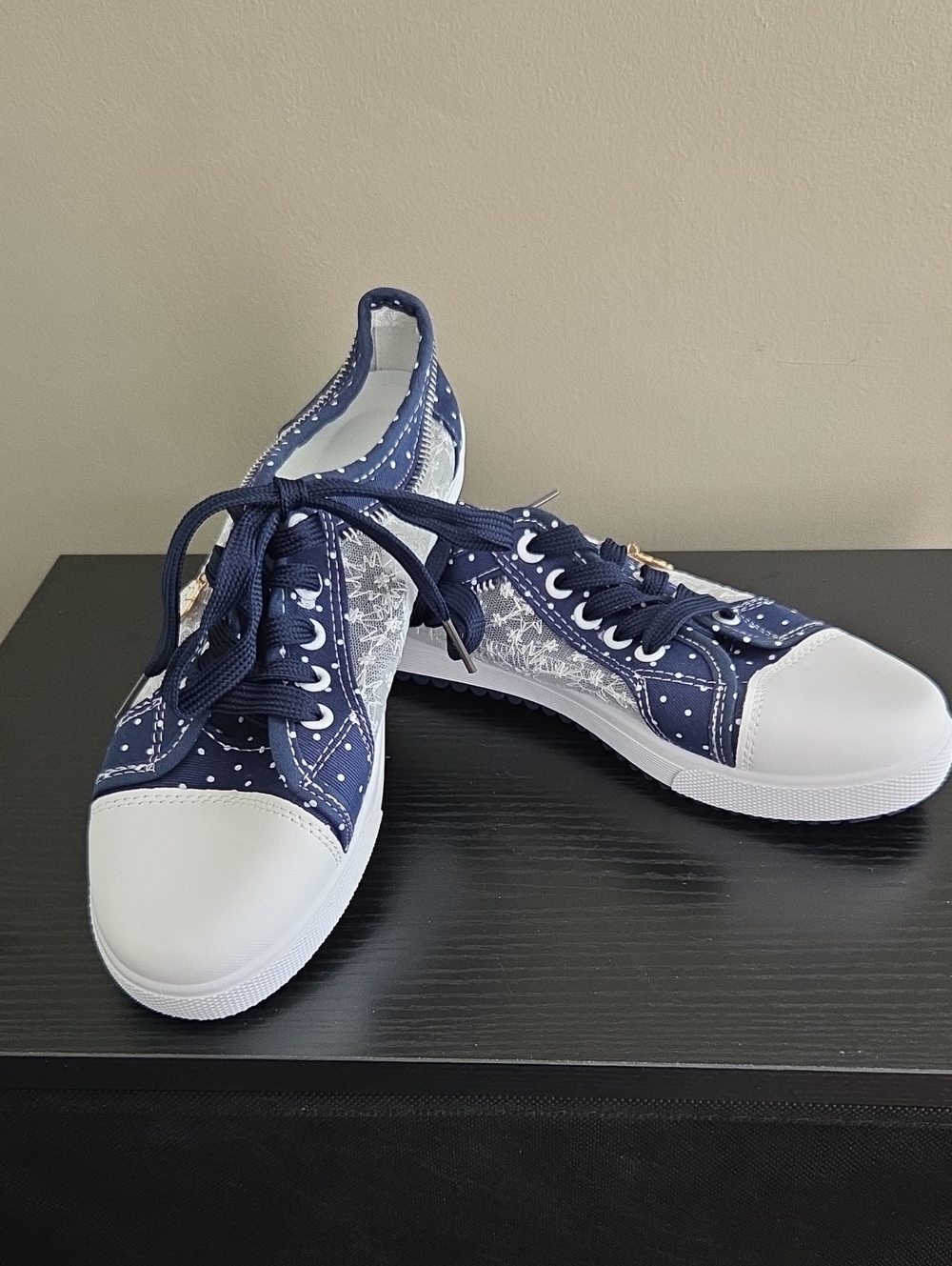 NWOT Women's Navy & White Fancy Sneakers